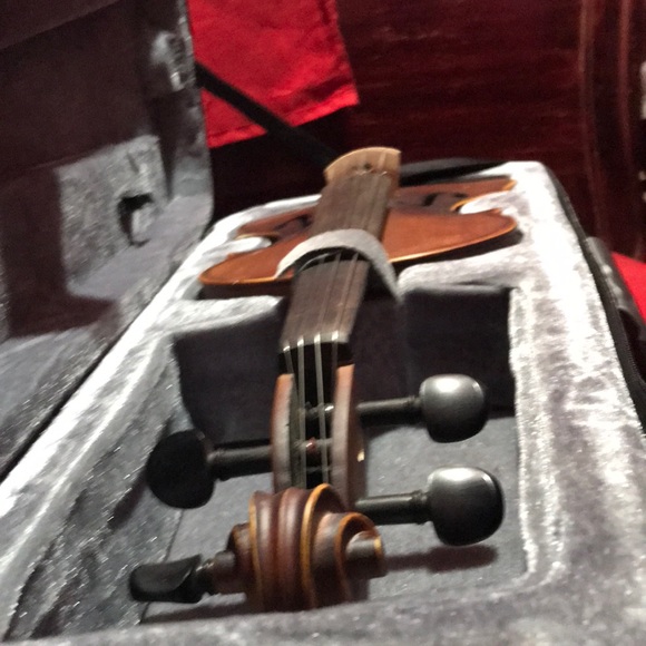 Violin - Picture 3 of 3